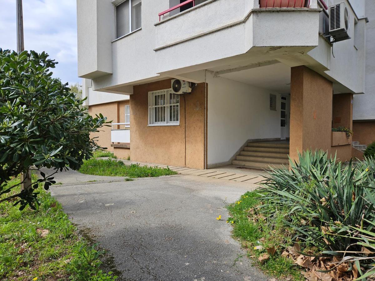 City Mid Mostar Apartment ภายนอก รูปภาพ