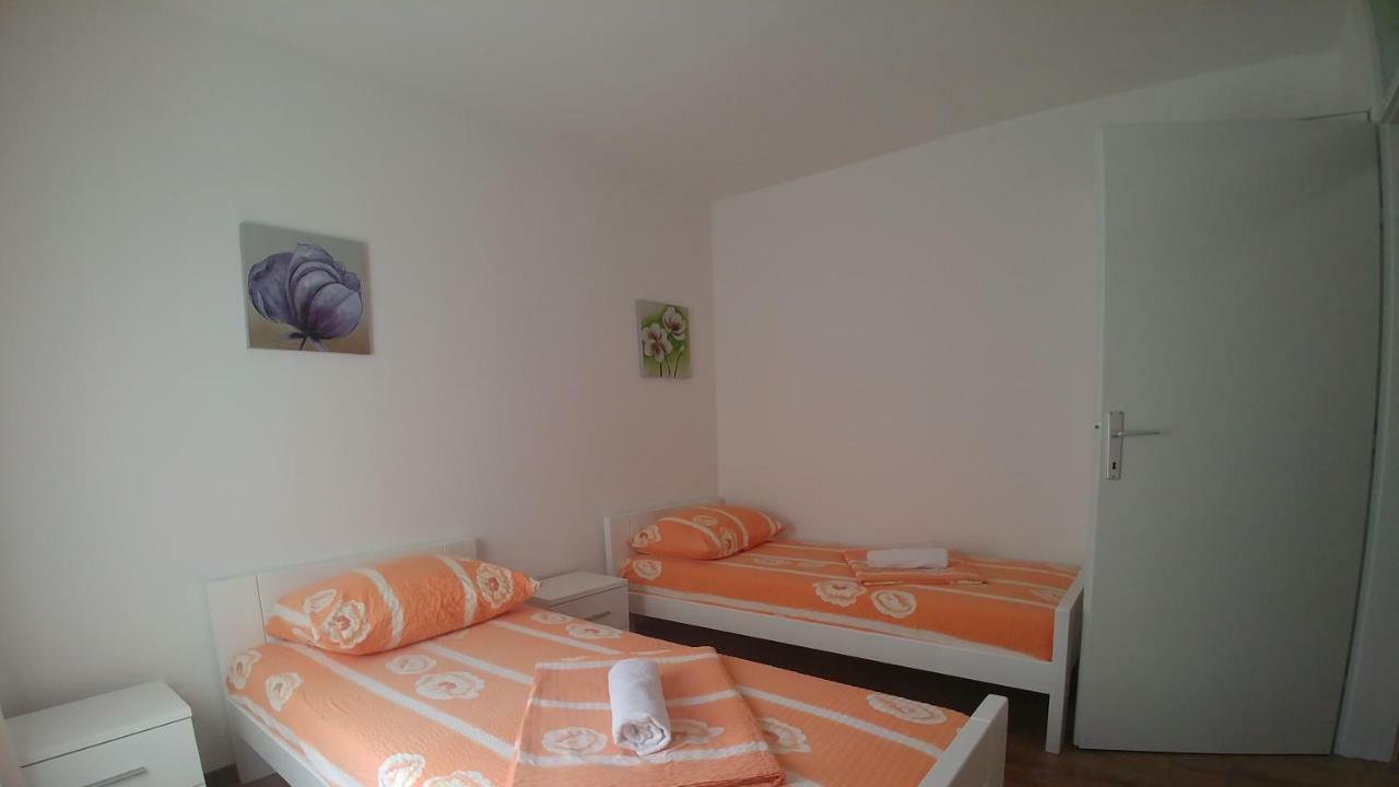 City Mid Mostar Apartment ภายนอก รูปภาพ
