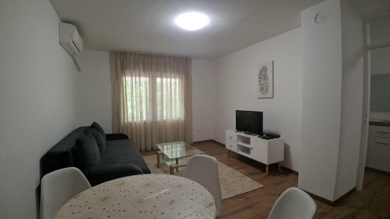 City Mid Mostar Apartment ภายนอก รูปภาพ